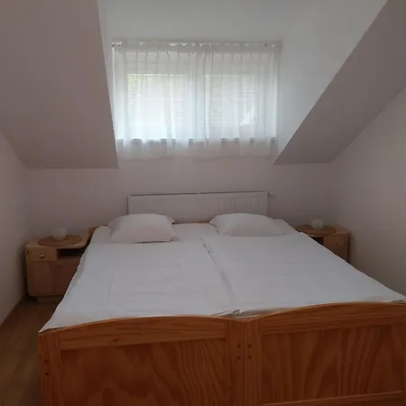 Vinny Sklep U Muhlbergeru 3*
